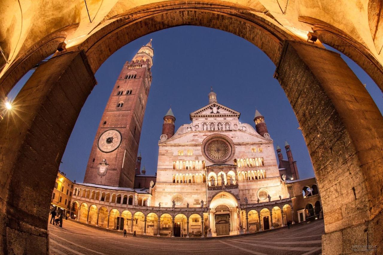 Appartamento Andrea Amati Nel Cuore Di Cremona Buitenkant foto